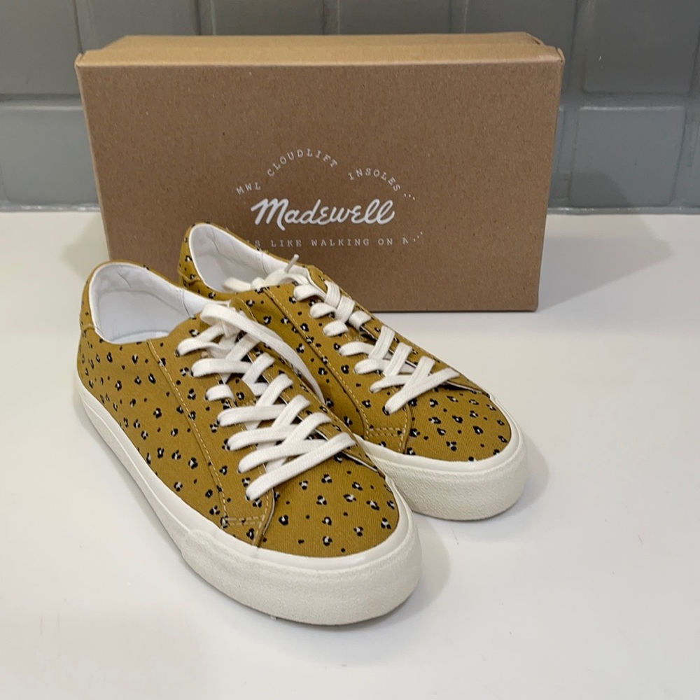 Madewell low top sneakers